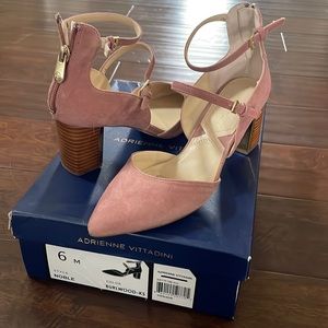 Size 6 fits a size 6.5 Suede material.